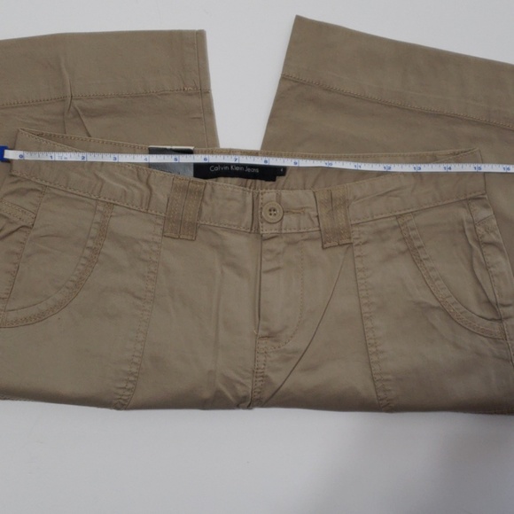 Vintage Calvin Klein Jean's Khaki Shorts Sz 4 NWT - Picture 8 of 8